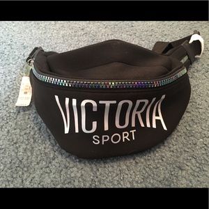 NWT Victoria’s Secret fanny pack! ❤️
